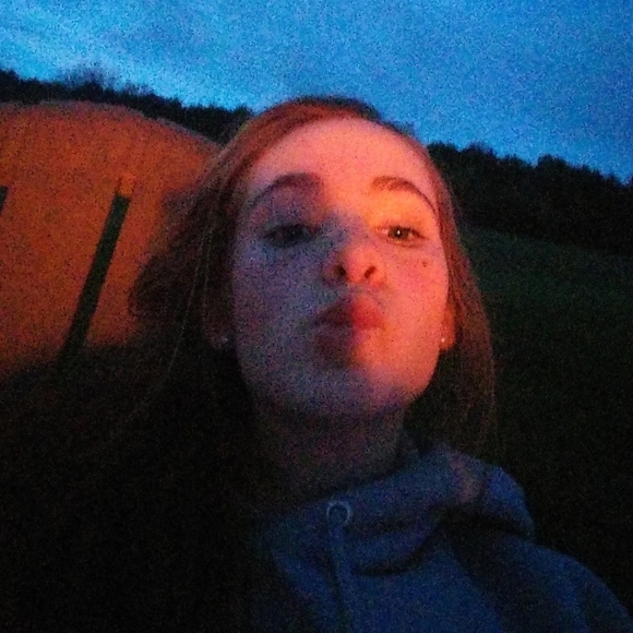 Meet your Posher, Addyson - Picture 1 of 1